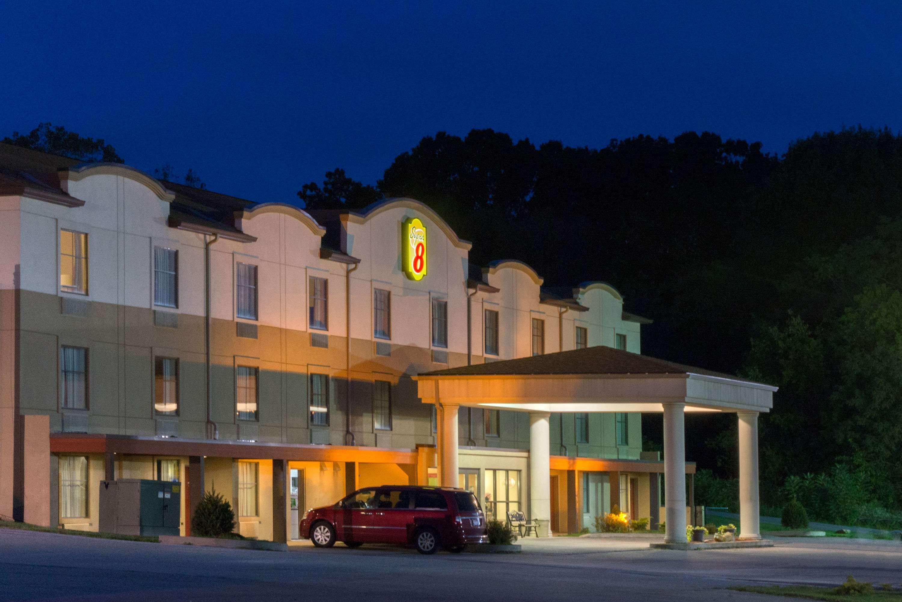 Super 8 By Wyndham Beaver Falls Luaran gambar